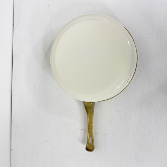 Vintage Enamelware Floral Frying Pan Brass Handle 10" - Picture 3 of 16